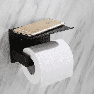 toiletrolhouder met of zonder plankje, wat is handiger?